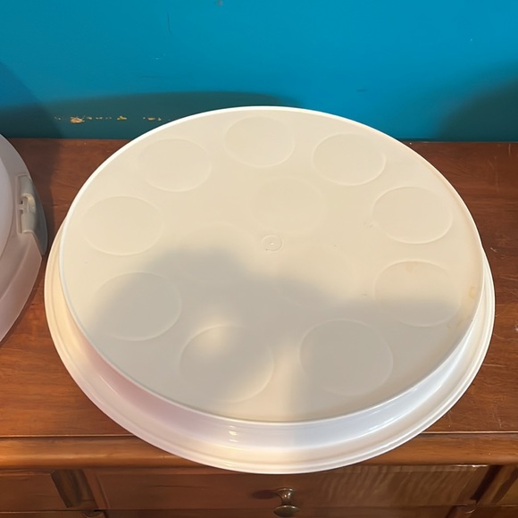 Cake Round Carrier With Lid Cover And Handles - Picture 3 of 3